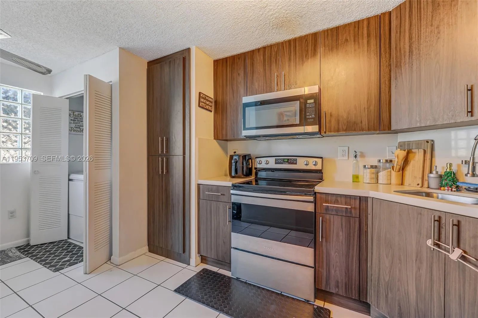 10026 Hammocks Blvd # 6, Miami FL 33196