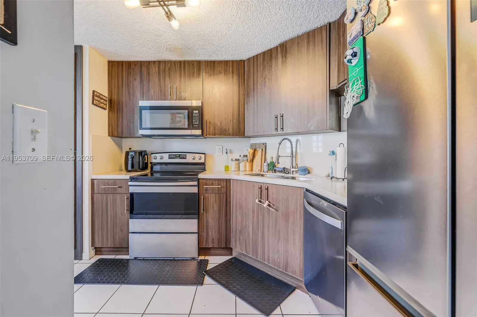 10026 Hammocks Blvd # 6, Miami FL 33196