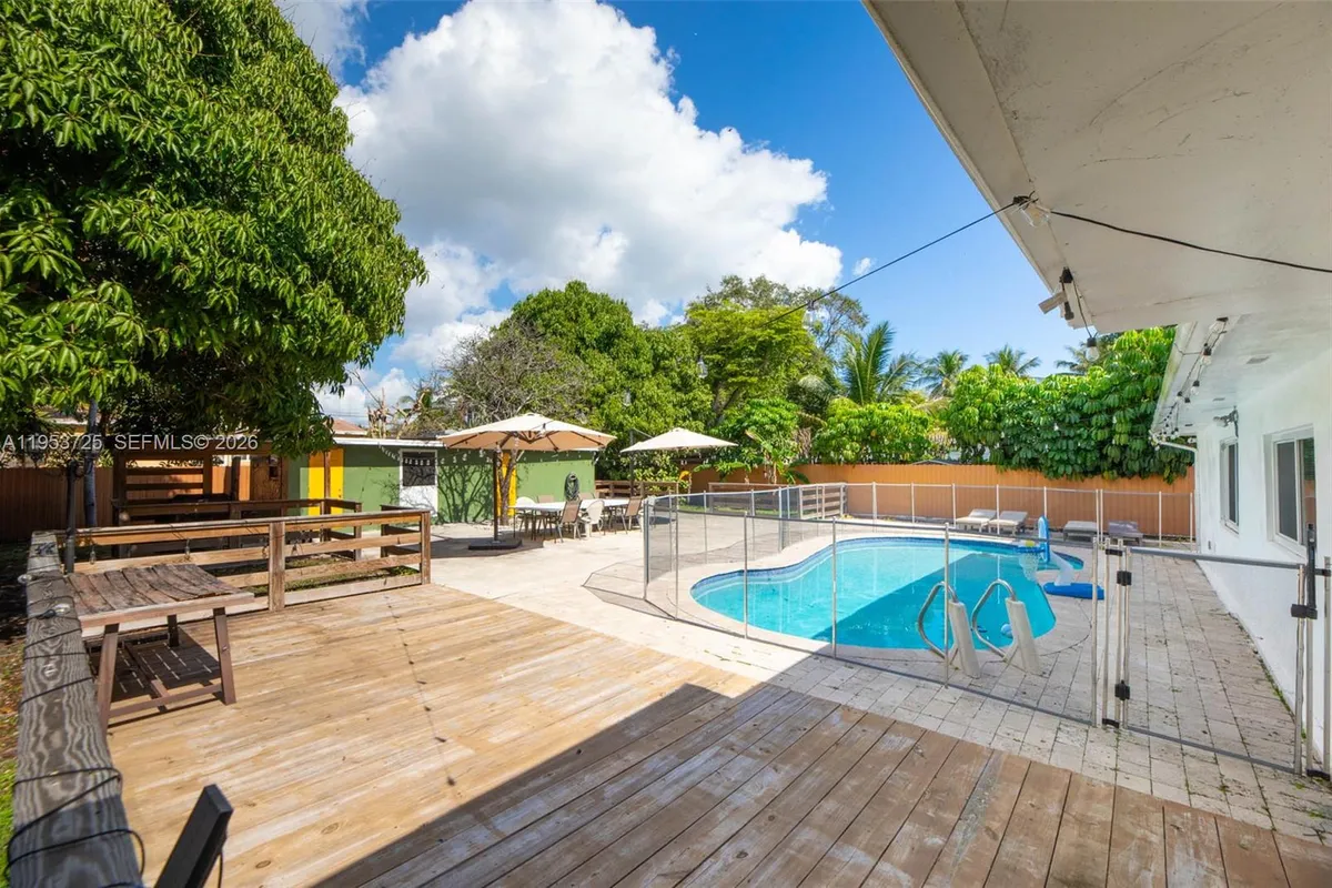 1765 NE 145th St, Miami FL 33181