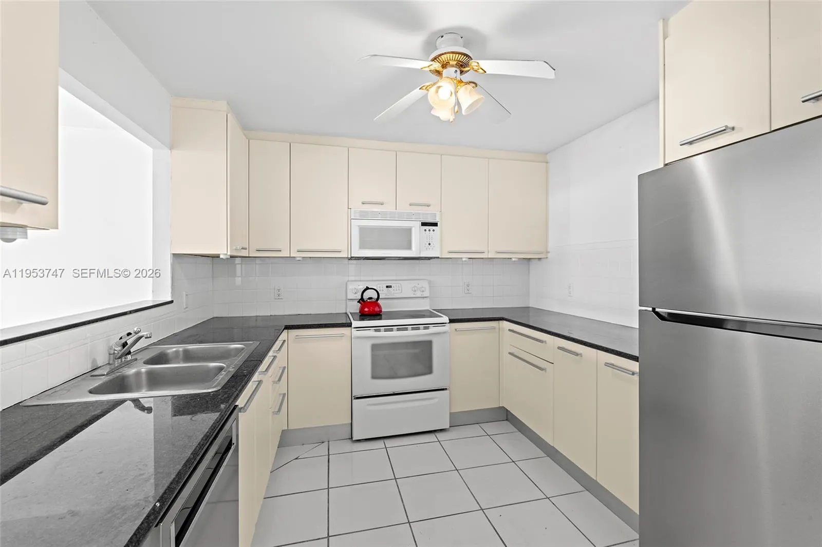 2780 NE 183rd St # 1911, Aventura FL 33160