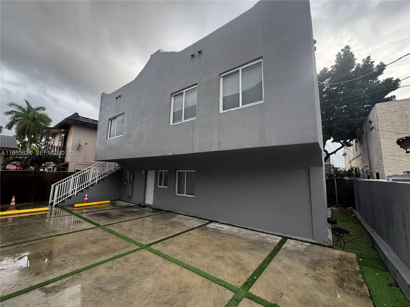 1684 SW 10th St, Miami FL 33135