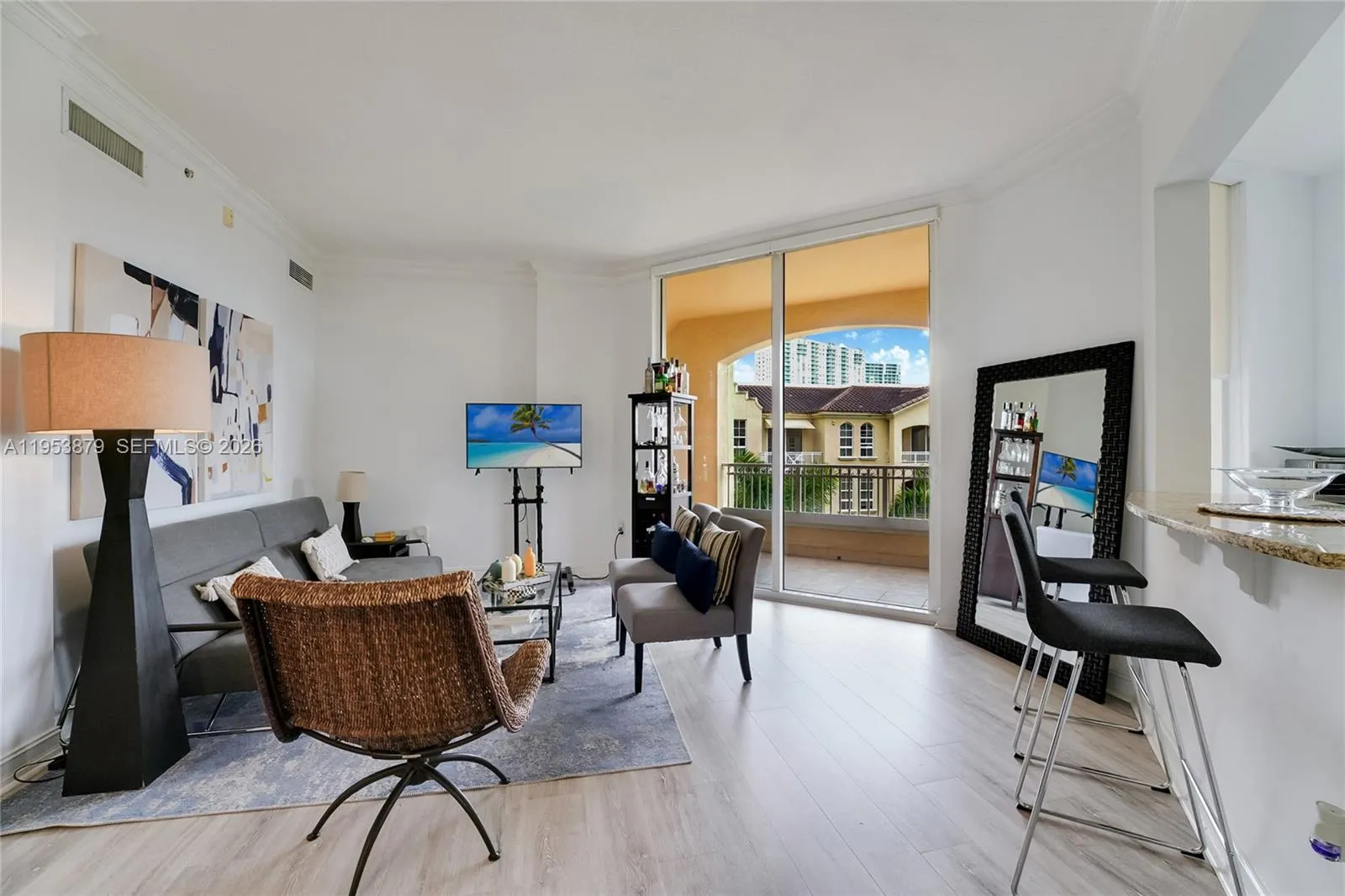 2 bedroom 2 bath for sale at 3001 NE 185th St # 612, Aventura FL 33180