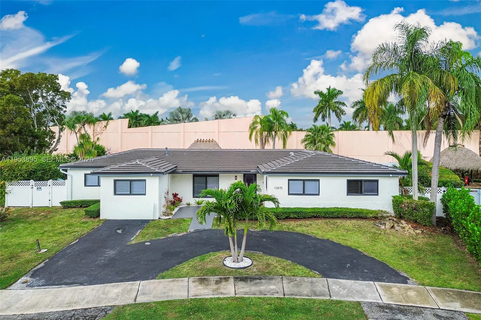 6 bedroom 4 bath for sale at 10870 SW 106th Ave, Miami FL 33176