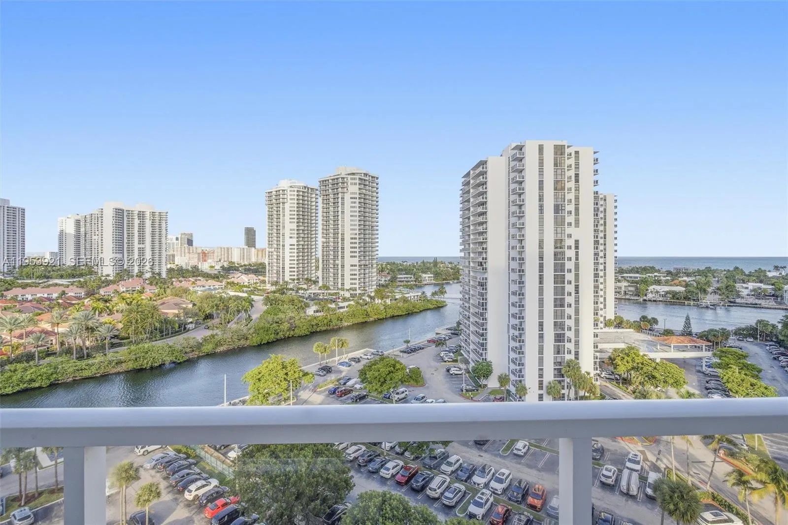 2 bedroom 2 bath for sale at 3731 N Country Club Dr # 1421, Aventura FL 33180