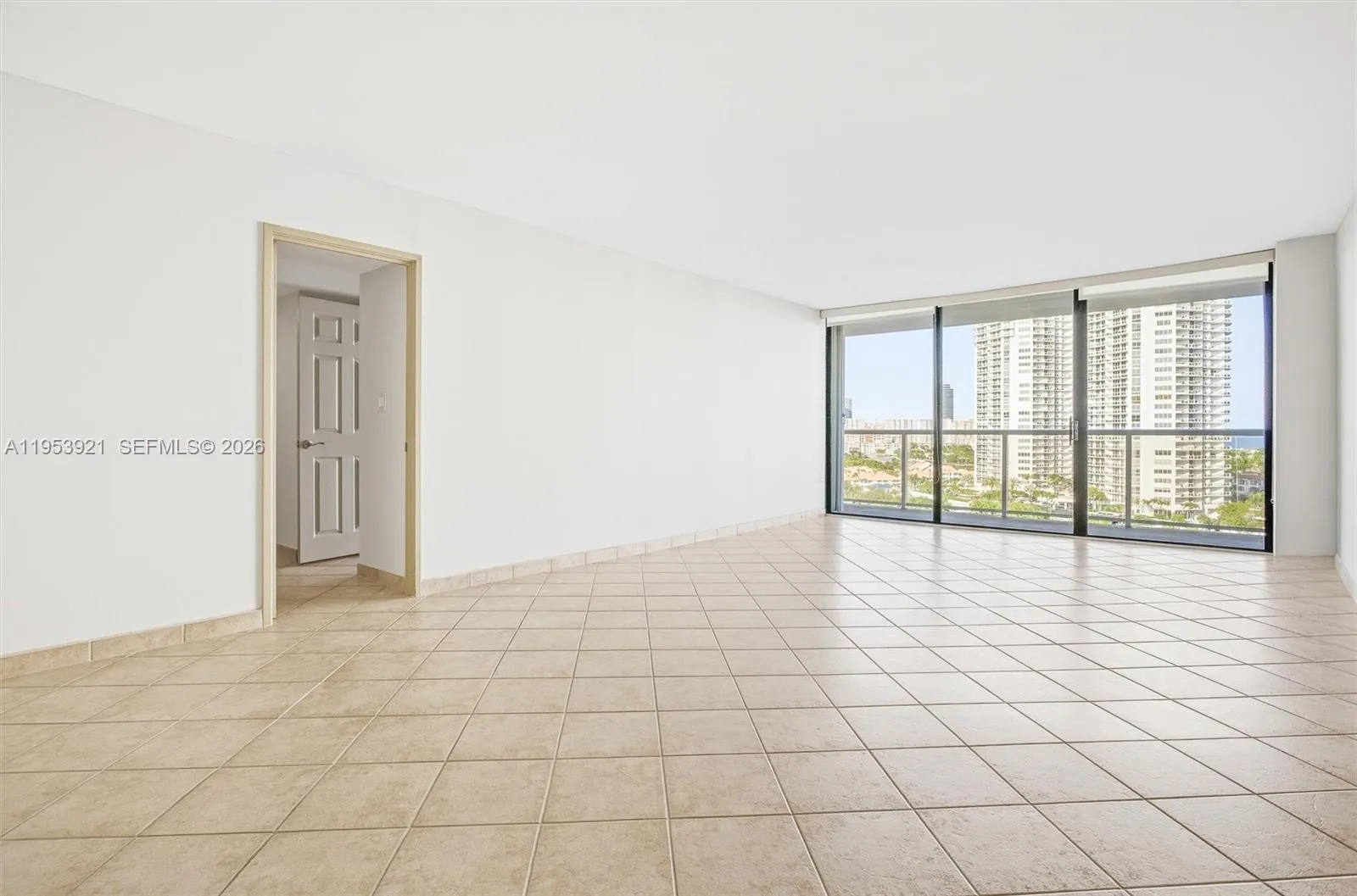 3731 N Country Club Dr # 1421, Aventura FL 33180