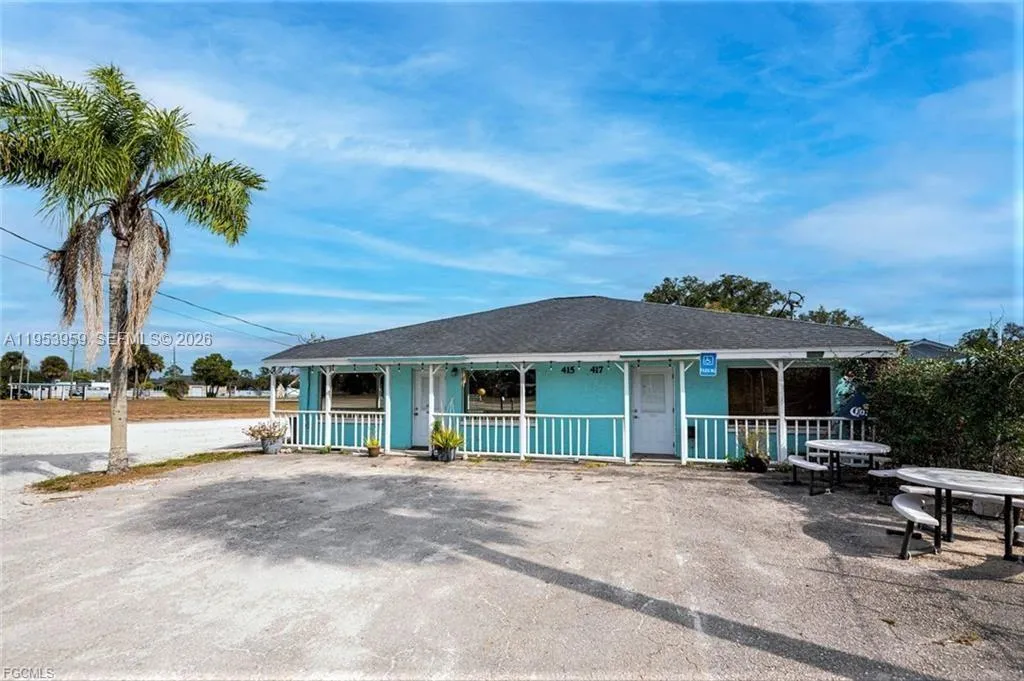 Commercial Sale for sale at 415 S Main St., La Belle FL 33935