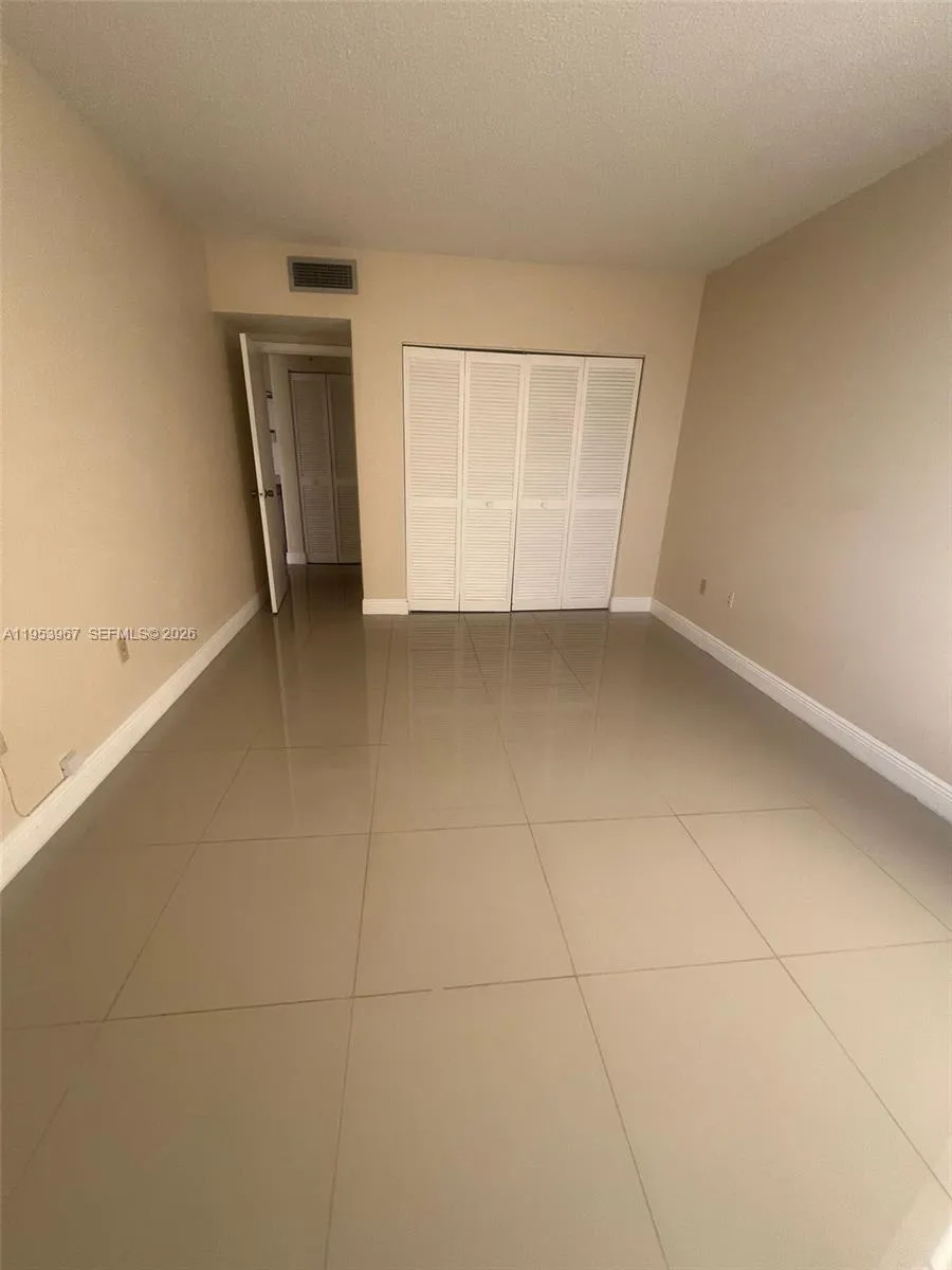 1965 S Ocean Dr # 10P, Hallandale Beach FL 33009