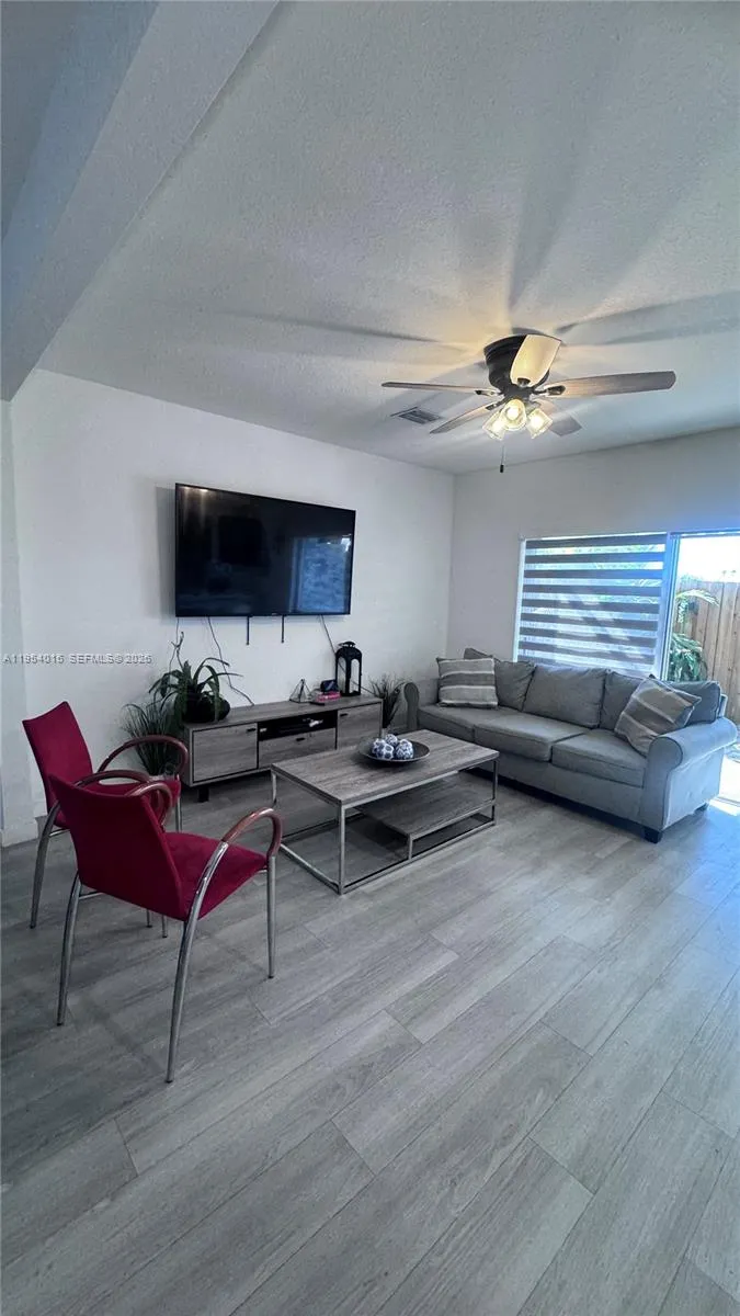 326 NE 5th Pl, Florida City FL 33034