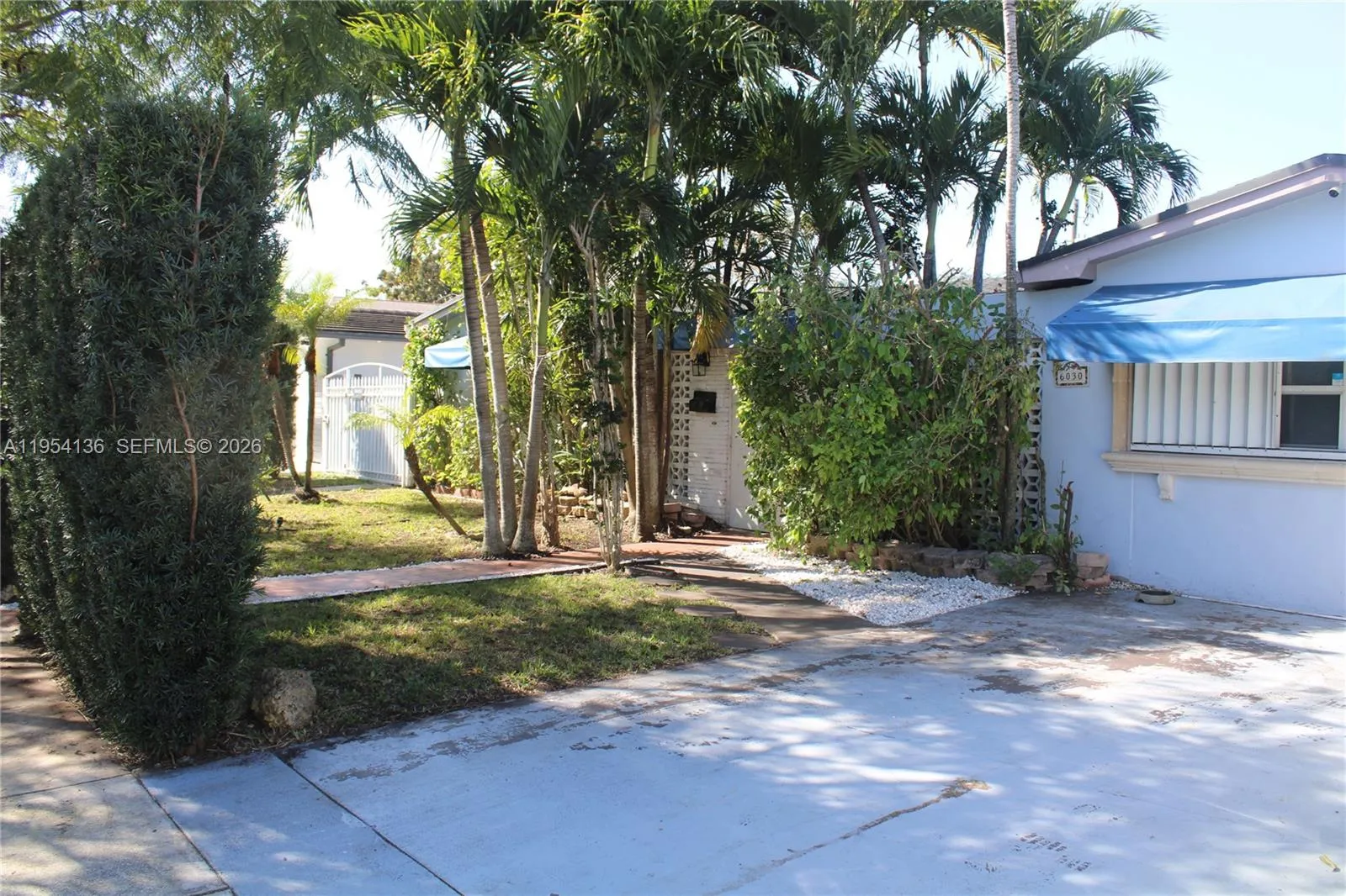 4 bedroom 3 bath for sale at 6030 SW 93rd Ct, Miami FL 33173