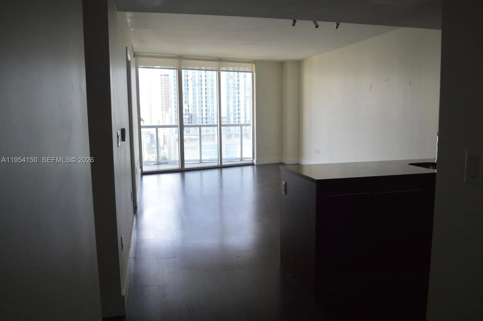 475 Brickell Ave # 1814, Miami FL 33131