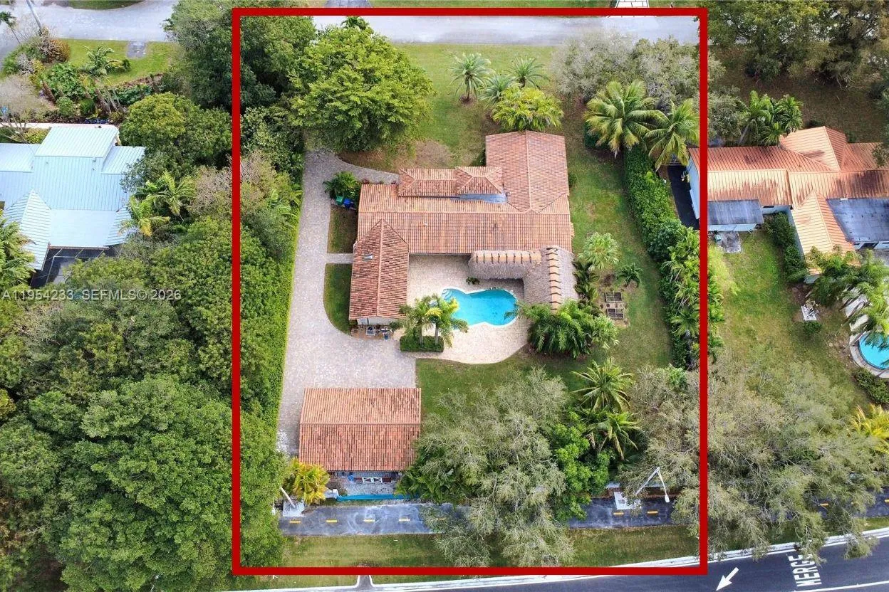 5 bedroom 4 bath for sale at 15144 SW 72nd Ct, Palmetto Bay FL 33158