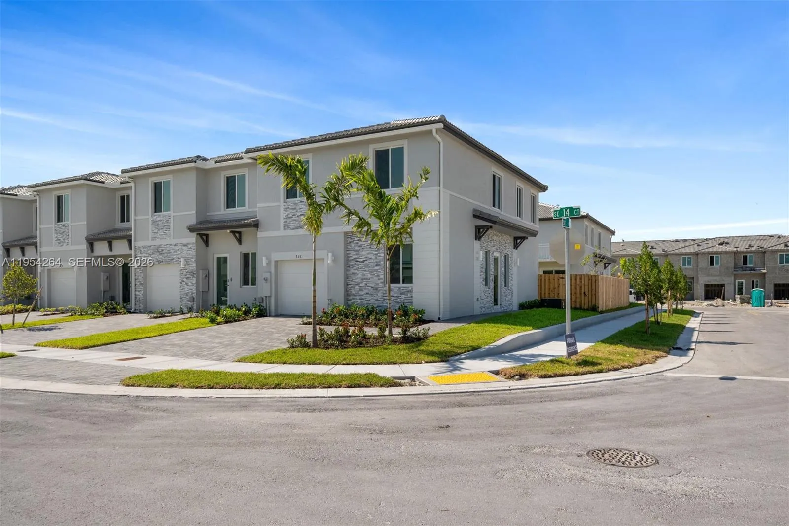 716 SE 14th Ct, Homestead FL 33034