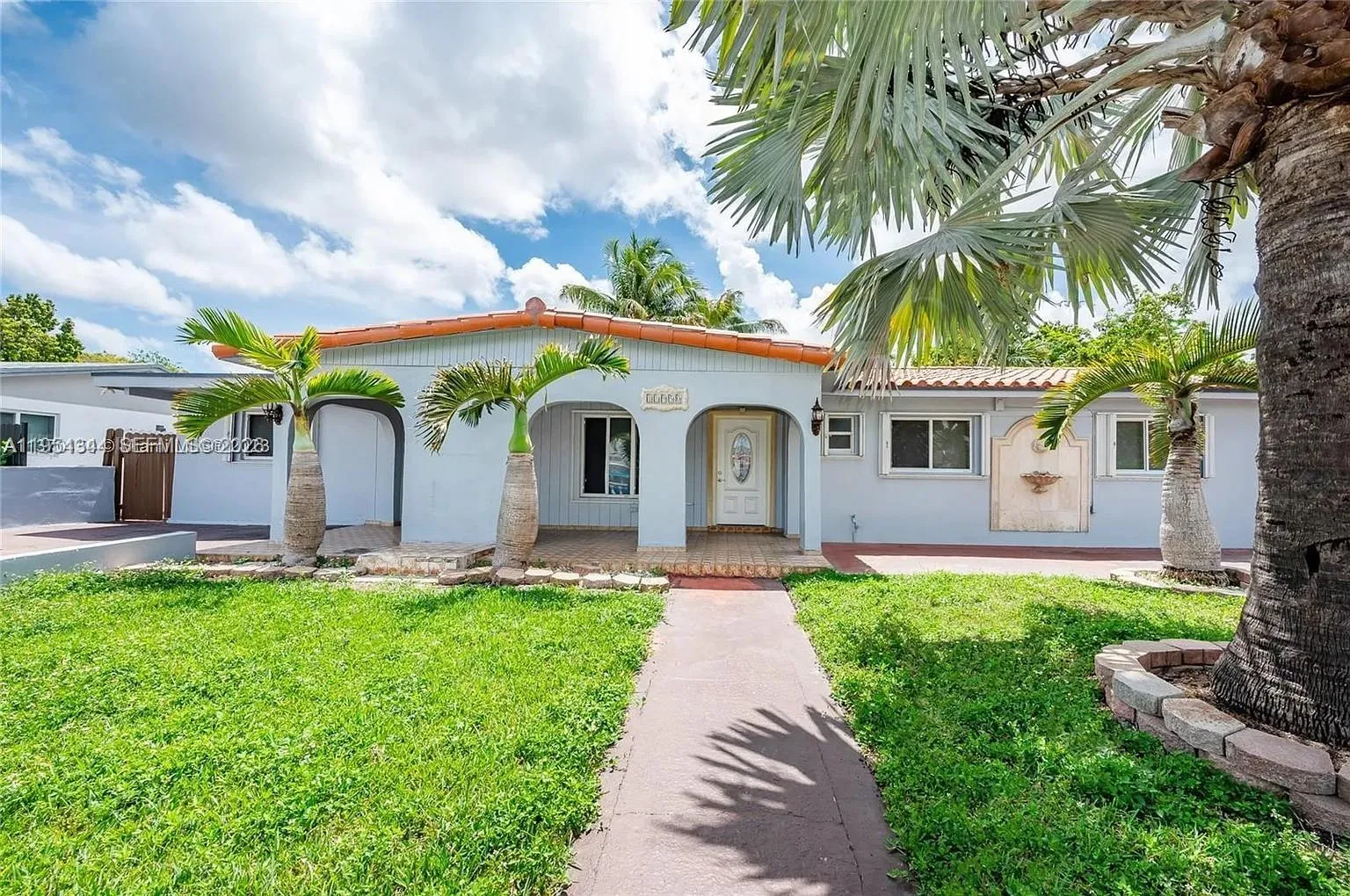 5 bedroom 3 bath for sale at 11950 SW 182nd Ter, Miami FL 33177