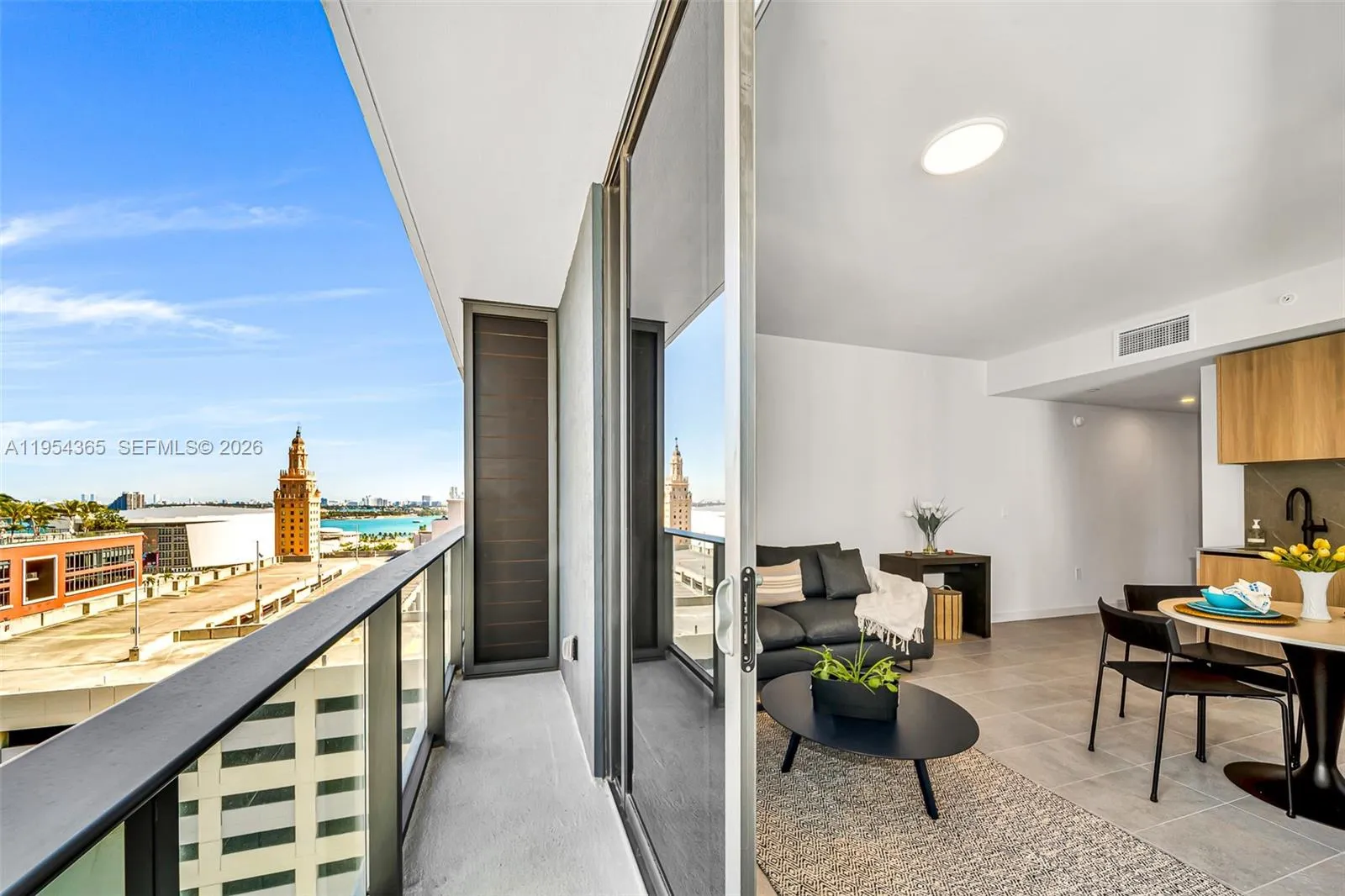 1 bedroom 1 bath for sale at 121 NE 5th St # 1608, Miami FL 33143