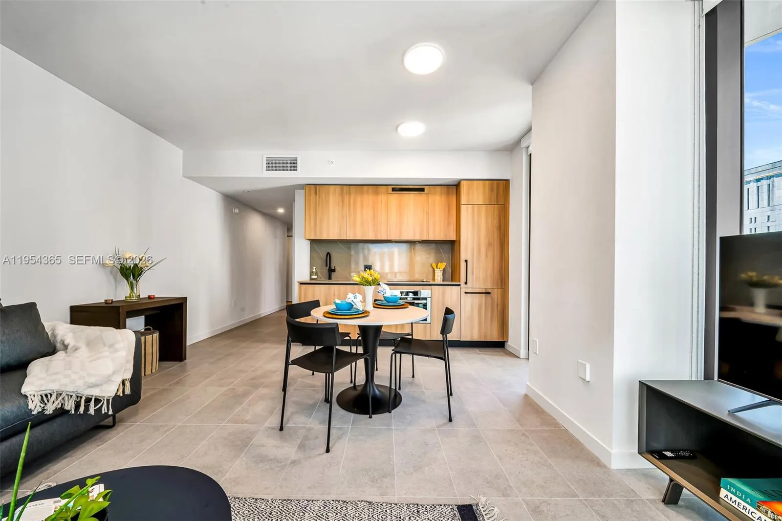 121 NE 5th St # 1608, Miami FL 33143