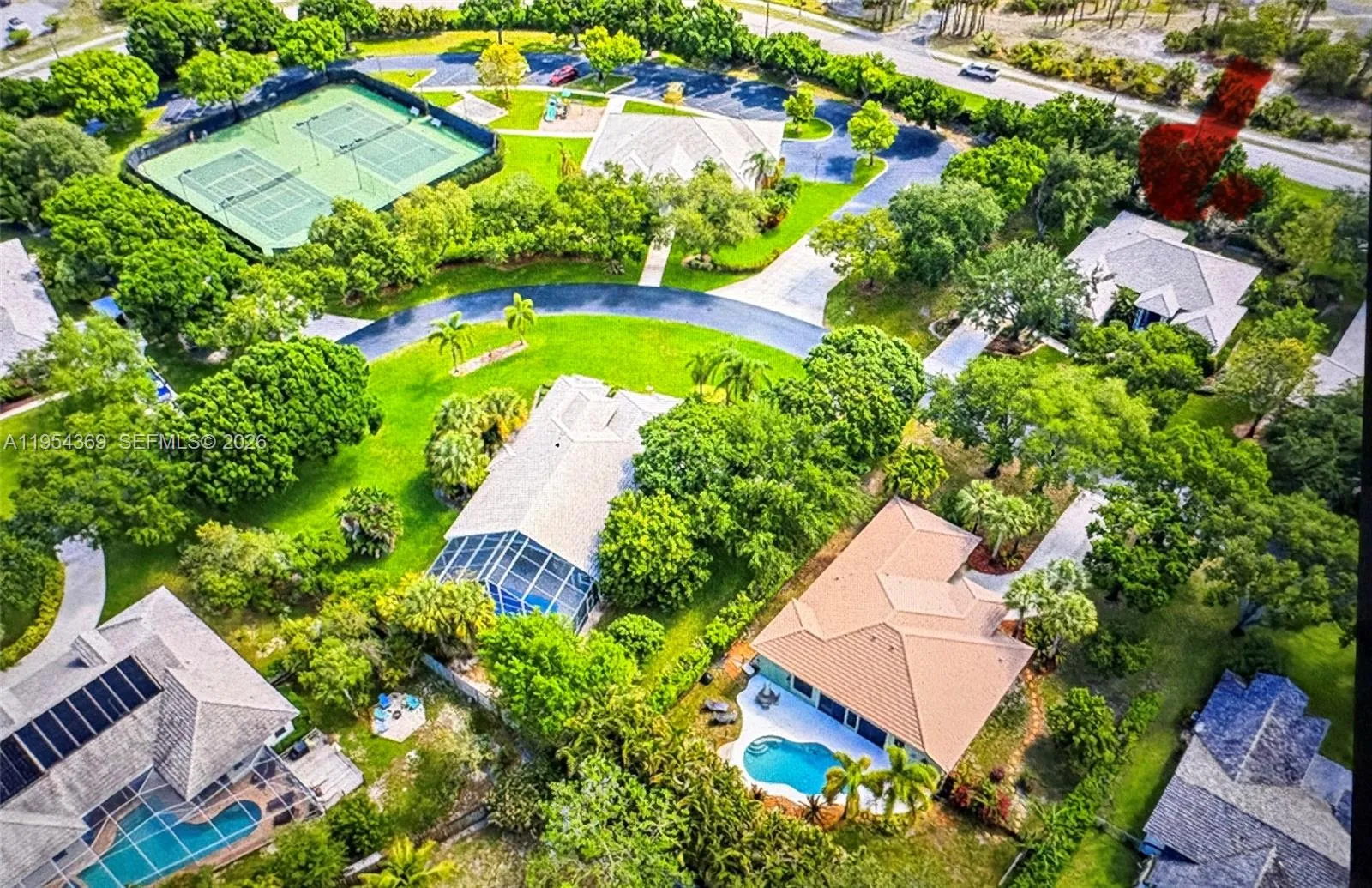 18265 SE Ridgeview Dr, Tequesta FL 33469