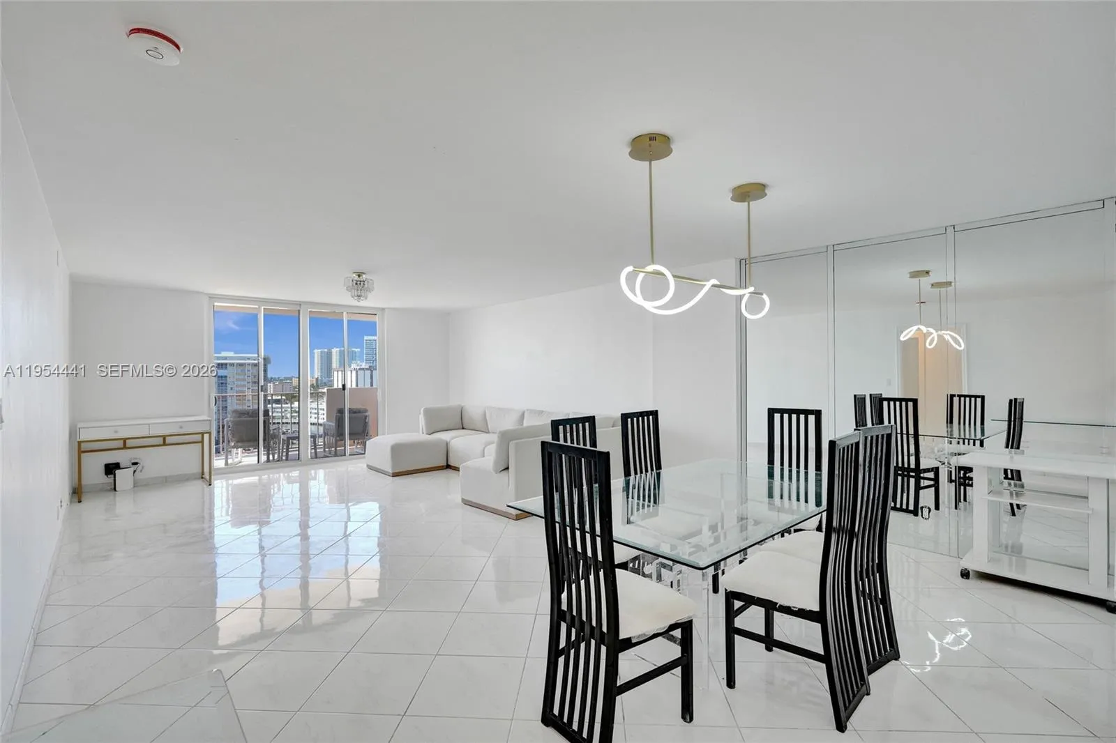 1865 S Ocean Dr # 11J, Hallandale Beach FL 33009