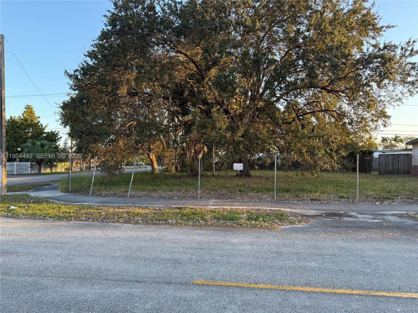 11450 SW 40th St, Miami FL 33165