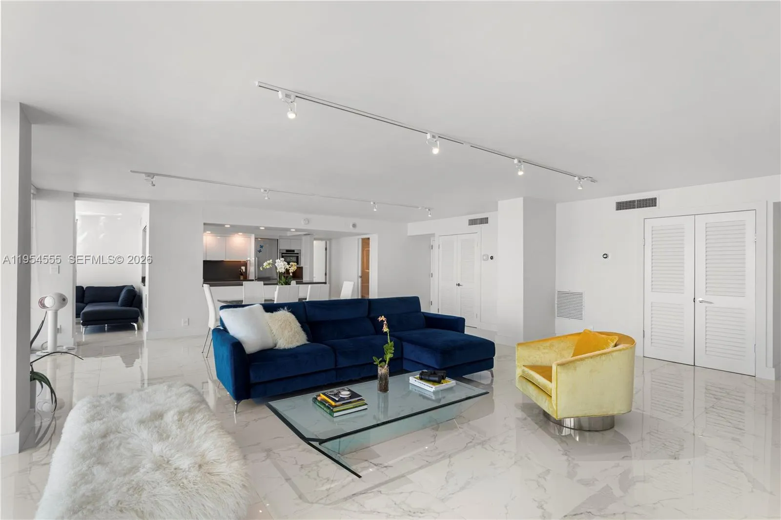 2655 Collins Ave, Miami Beach FL 33140