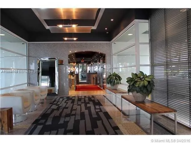 2 bedroom 2 bath for sale at 1402 Brickell Bay Dr # 1103, Miami FL 33131
