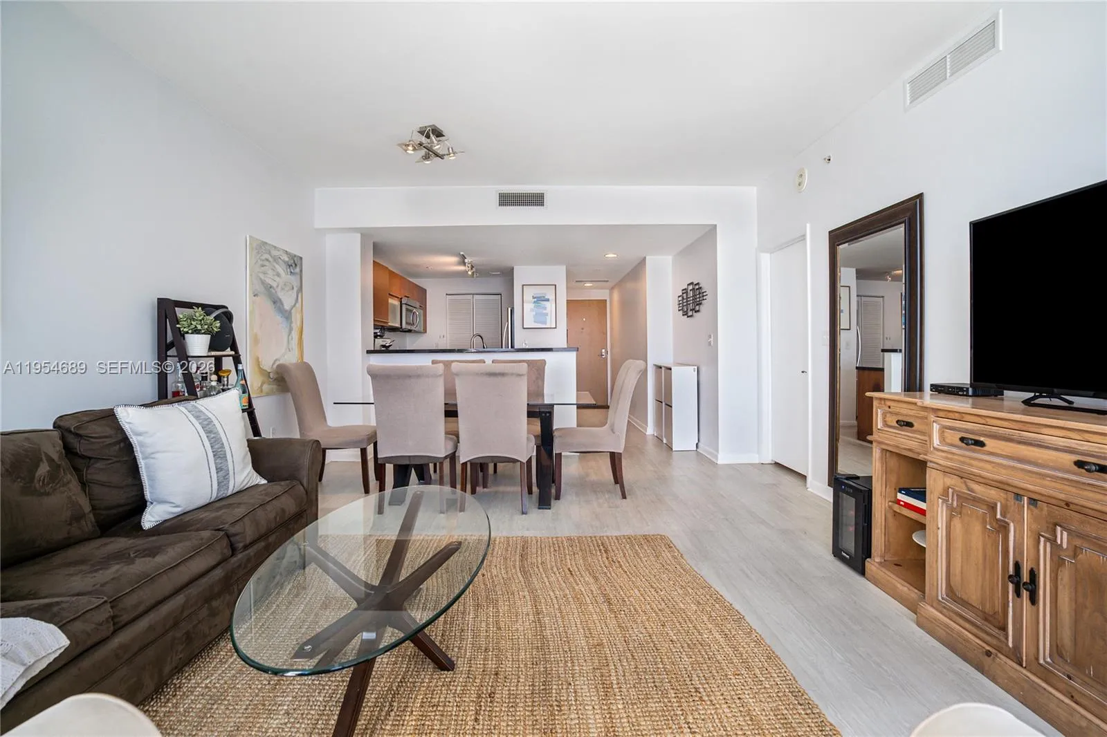253 NE 2nd St # 3104, Miami FL 33132
