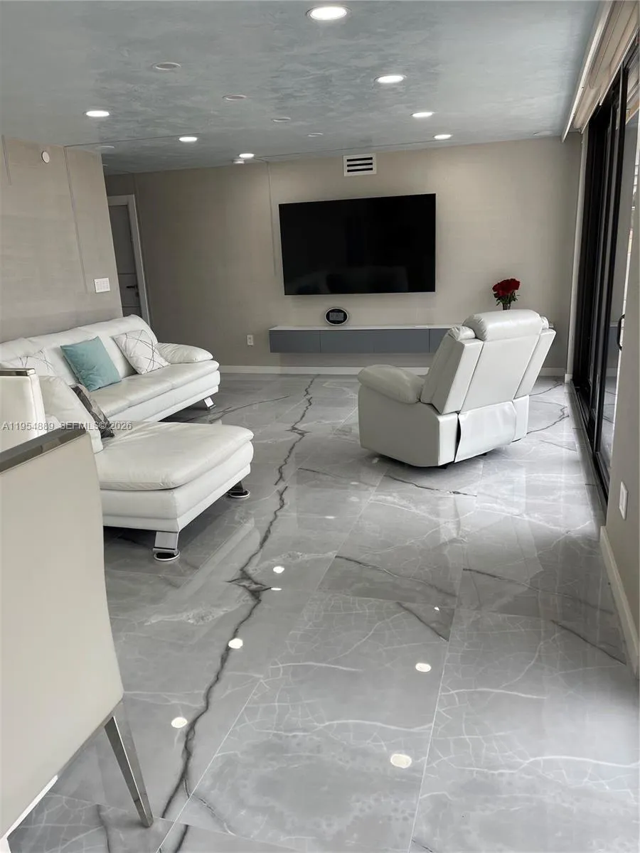 210 174th St # 309, Sunny Isles Beach FL 33160