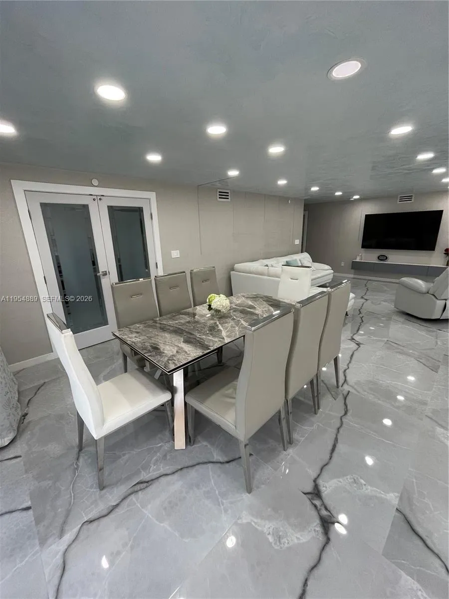 210 174th St # 309, Sunny Isles Beach FL 33160