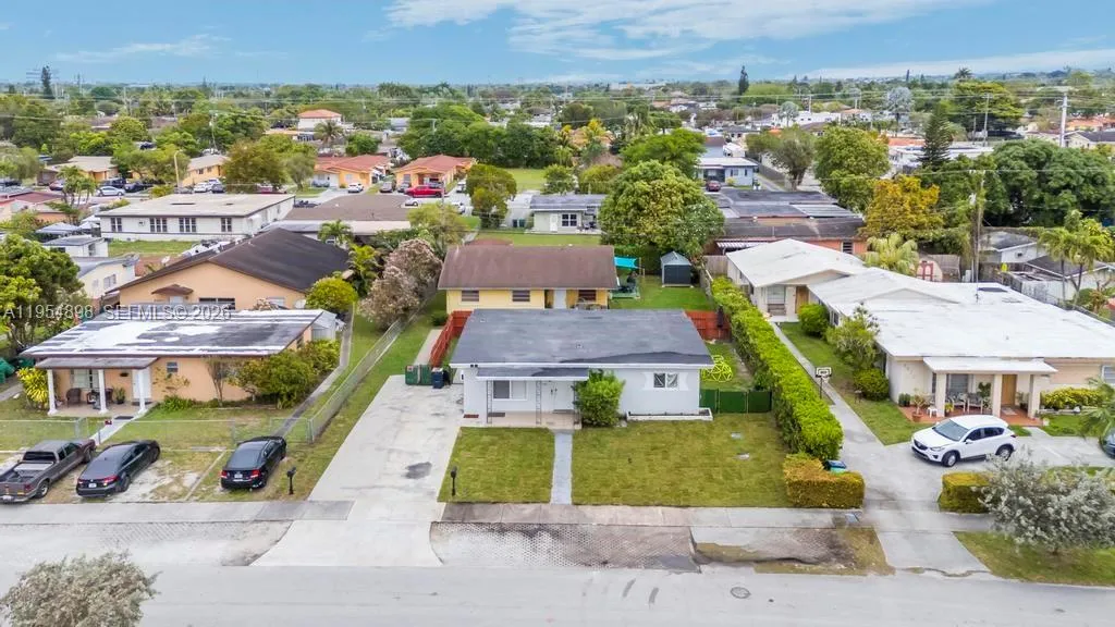 for sale at 9435-9437 SW 39th St, Miami FL 33165