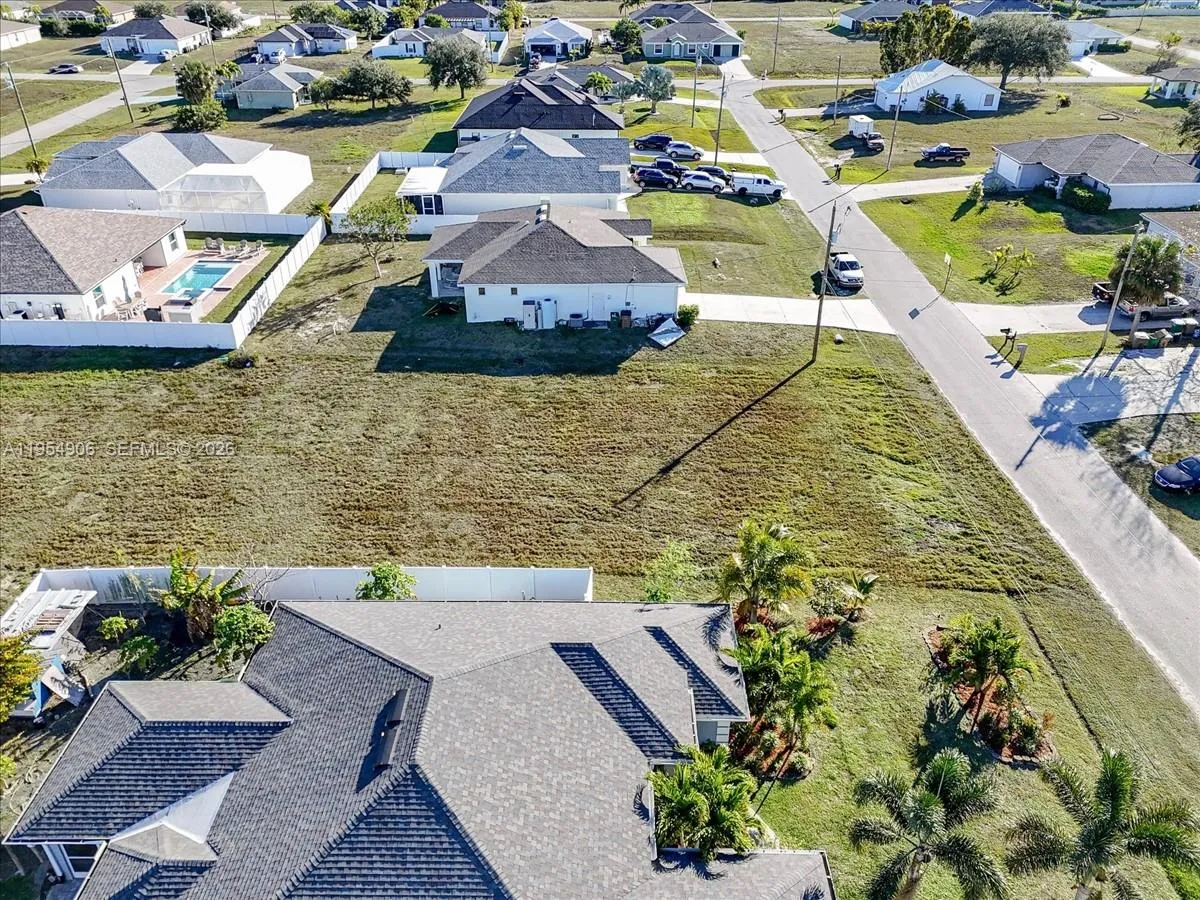 1317 NW 9th Ter, Cape Coral FL 33993