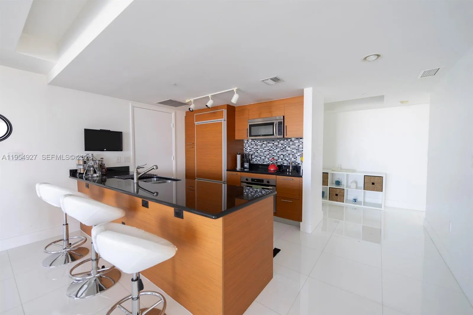 50 Biscayne Blvd # 3702, Miami FL 33132