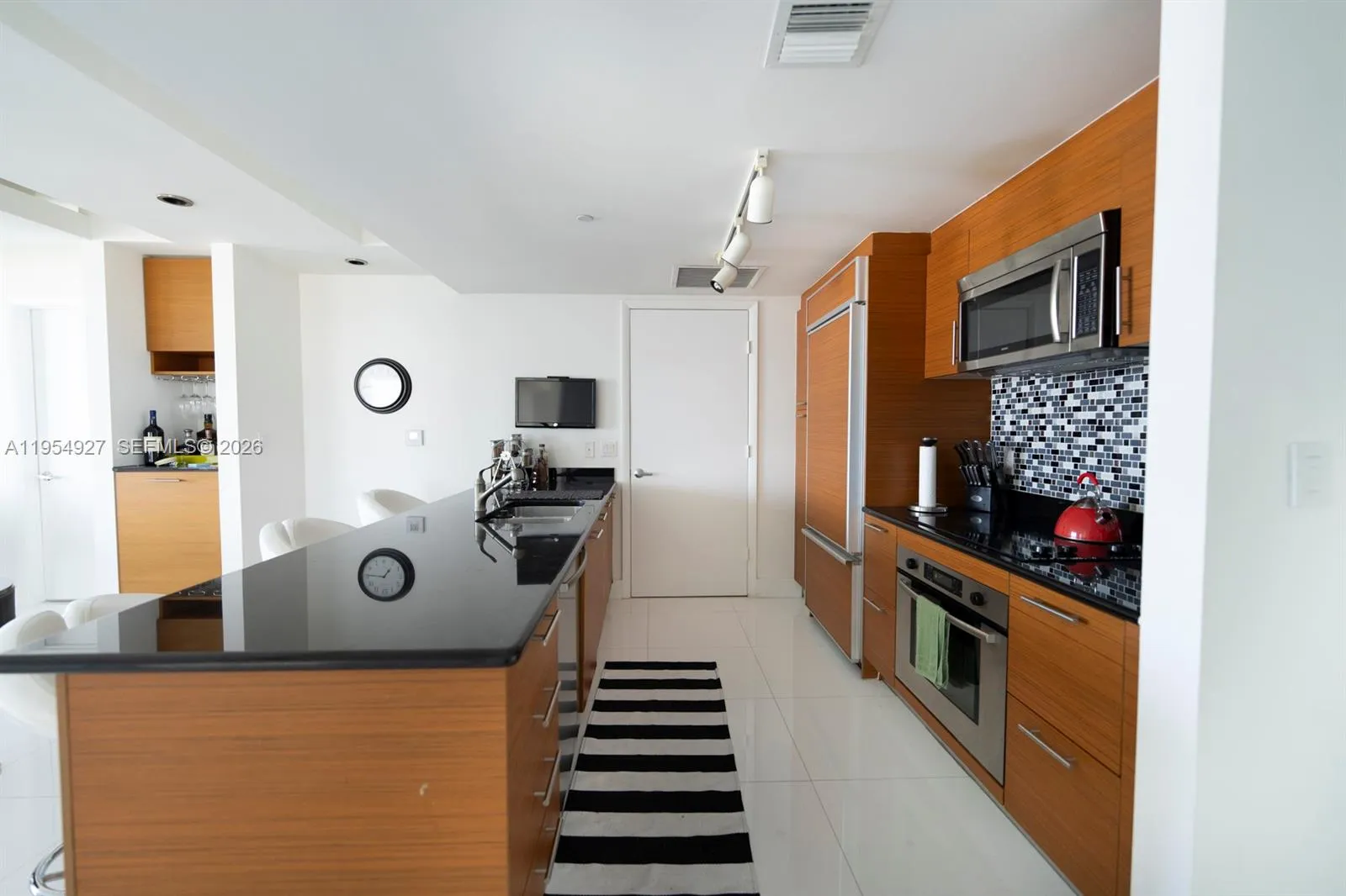 50 Biscayne Blvd # 3702, Miami FL 33132