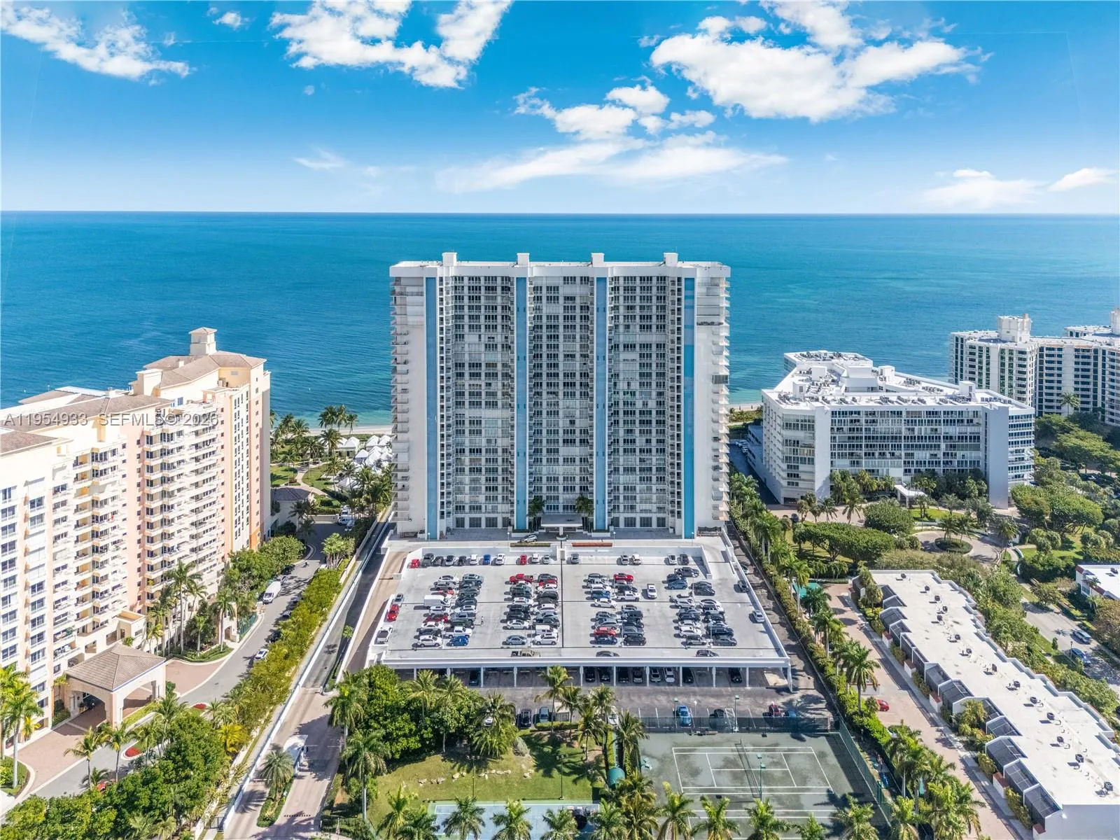 881 Ocean Dr, Key Biscayne FL 33149