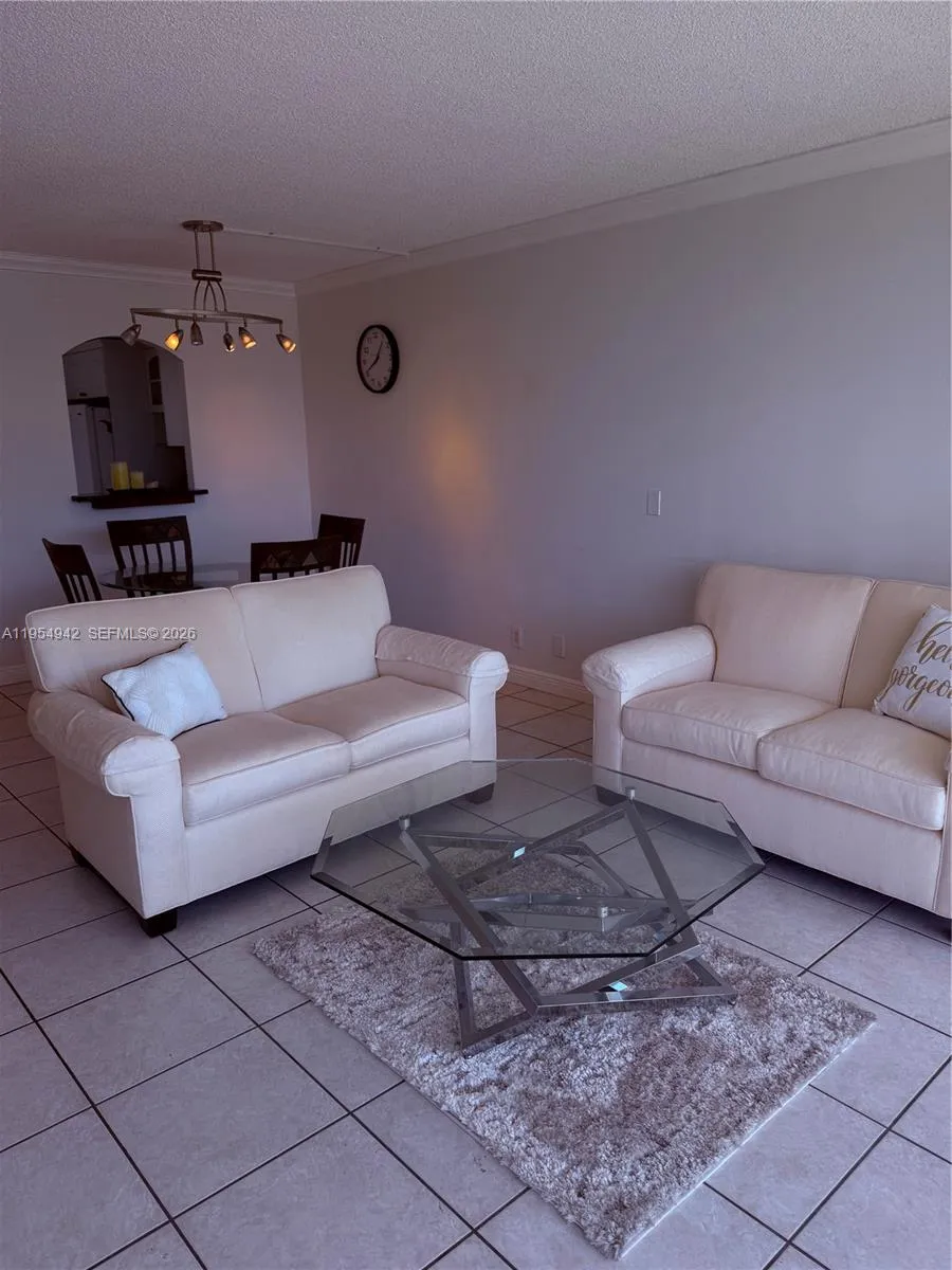 3475 N Country Club Dr # 409, Aventura FL 33180