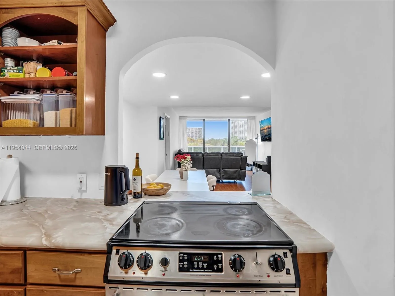 3675 N Country Club Dr # 410, Aventura FL 33180