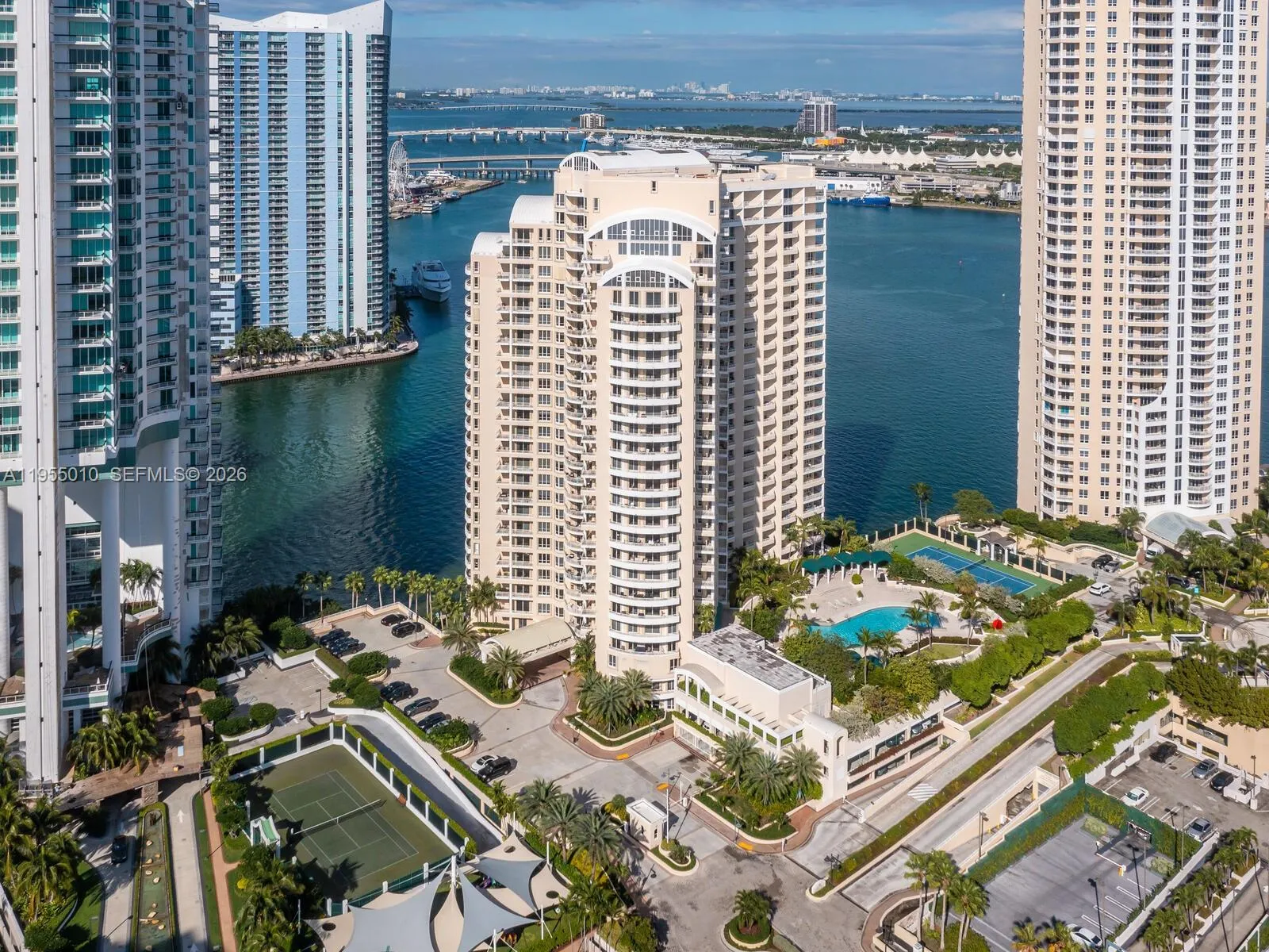 2 bedroom 2 bath for sale at 888 Brickell Key Dr # 210, Miami FL 33131