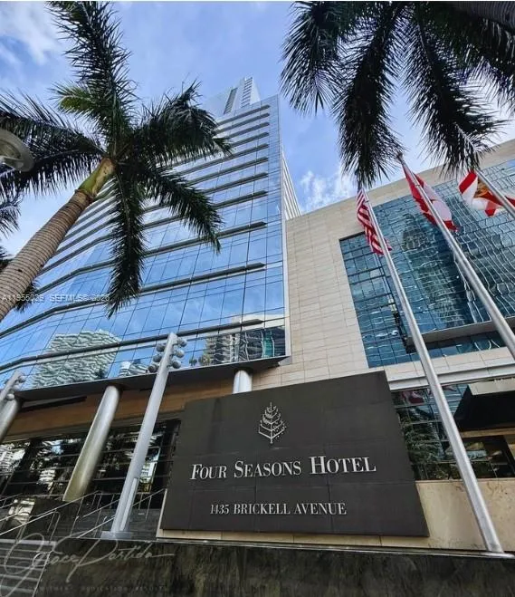 1 bath for sale at 1435 Brickell Ave # 3508, Miami FL 33131