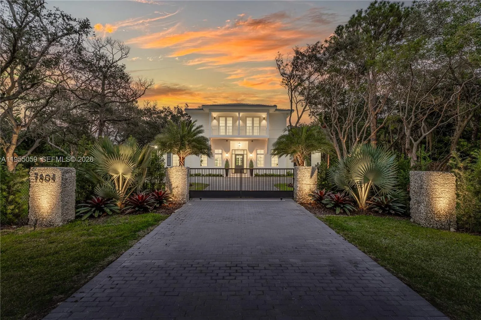 6 bedroom 7 bath for sale at 7605 SW 71st Ave, Miami FL 33143