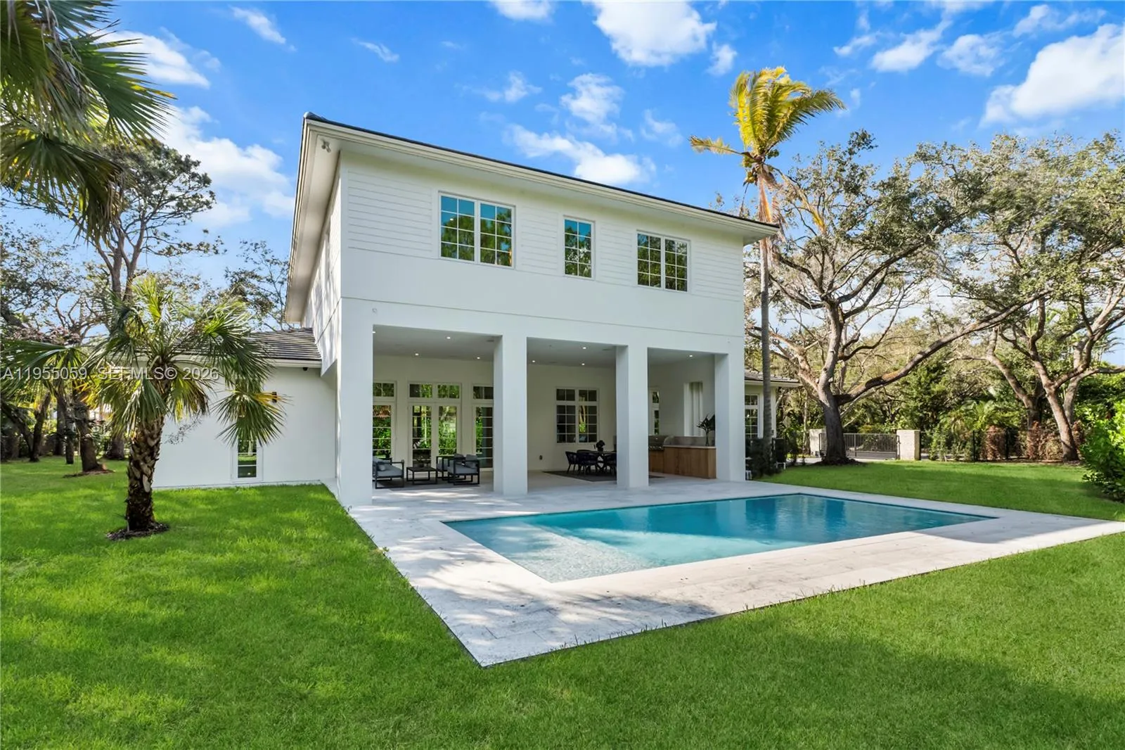 7605 SW 71st Ave, Miami FL 33143