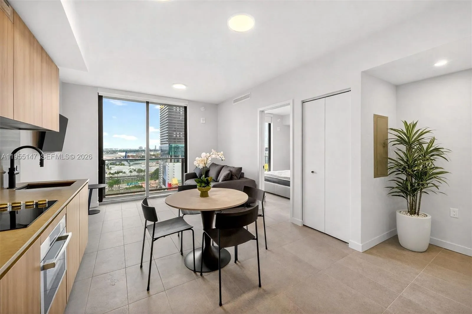 121 NE 5th Street # 1913, Miami FL 33132