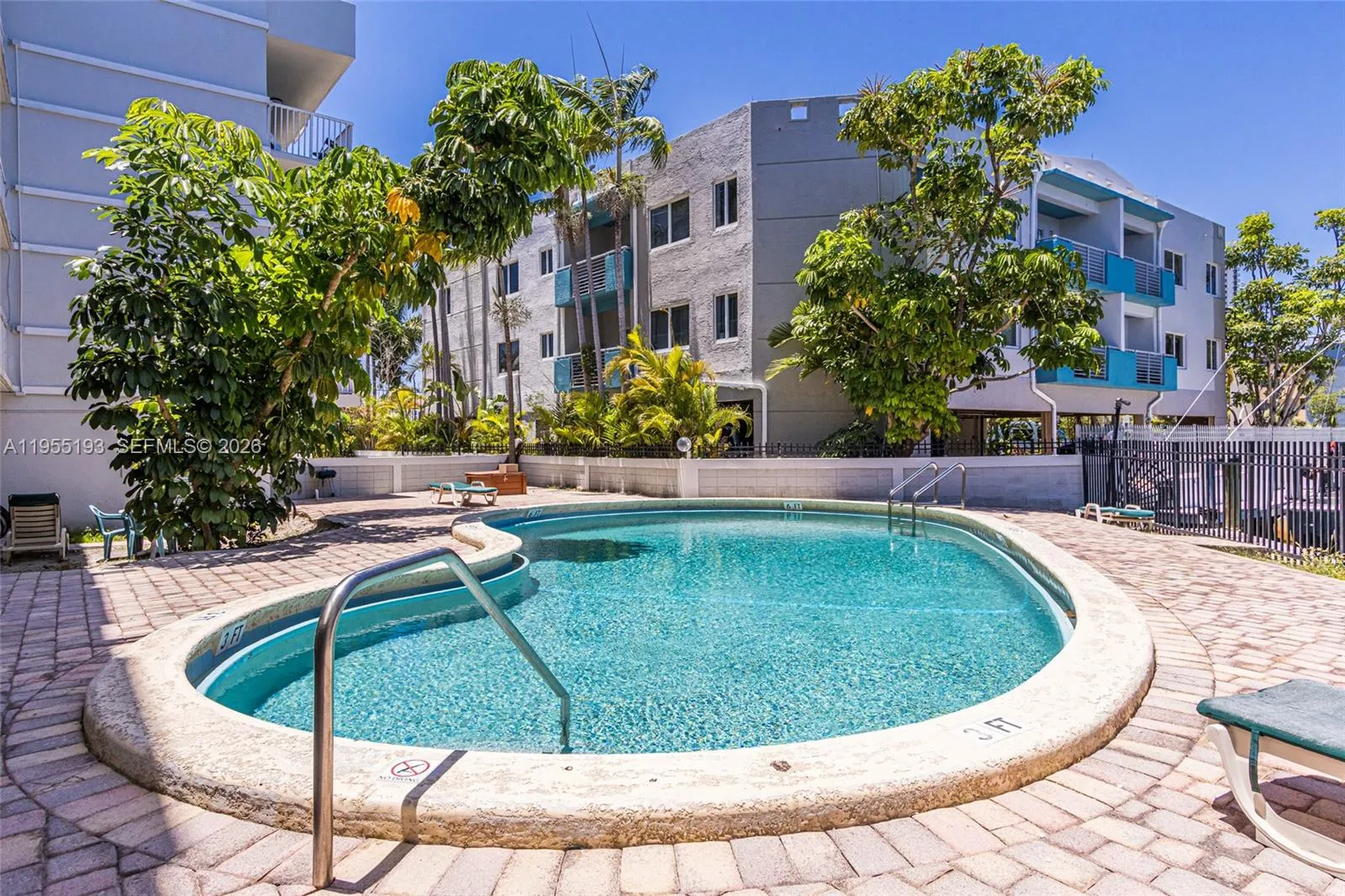 3527 NE 168th St # 309, North Miami Beach FL 33160