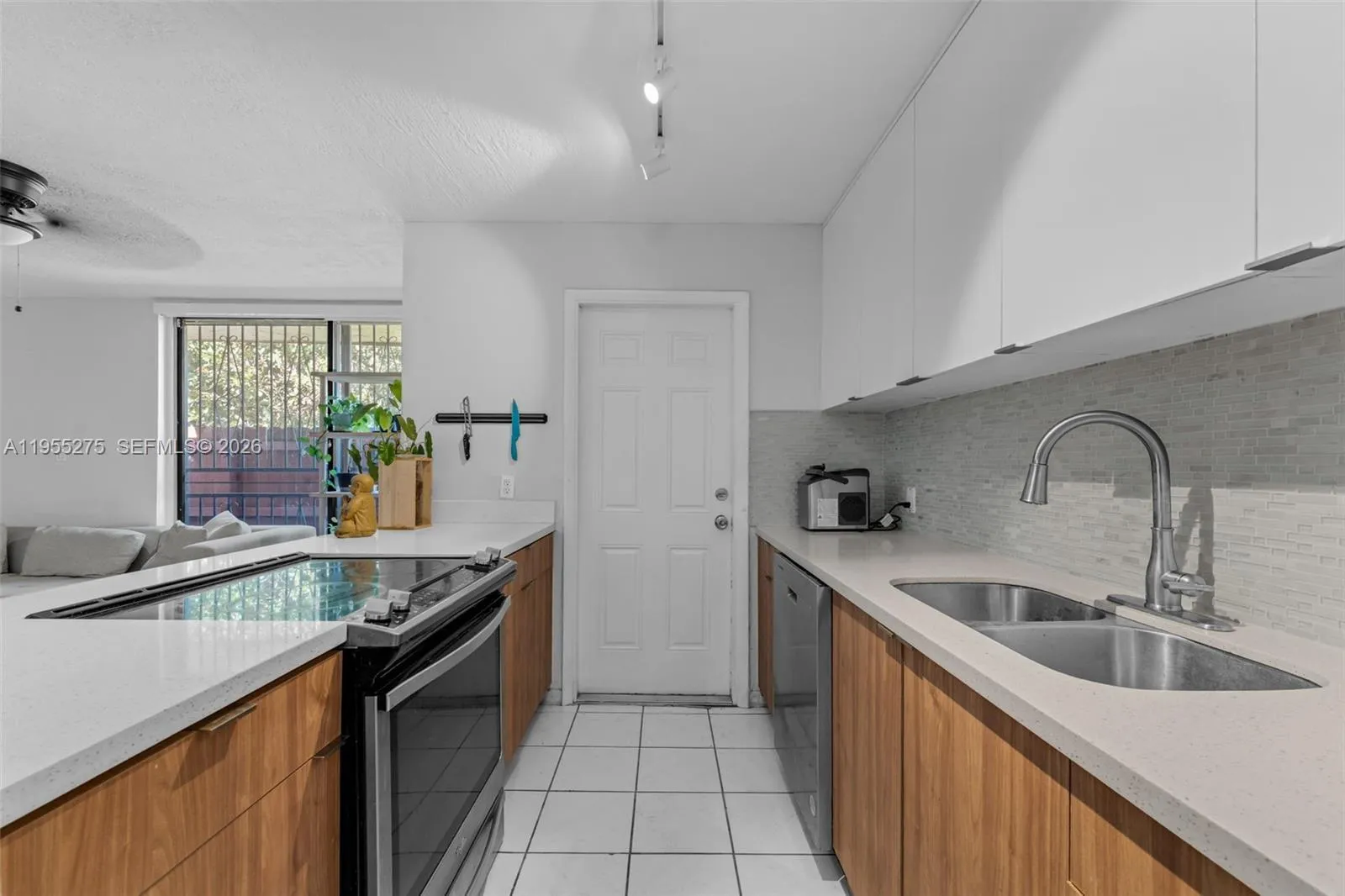 20033 SW 123rd Dr, Miami FL 33177