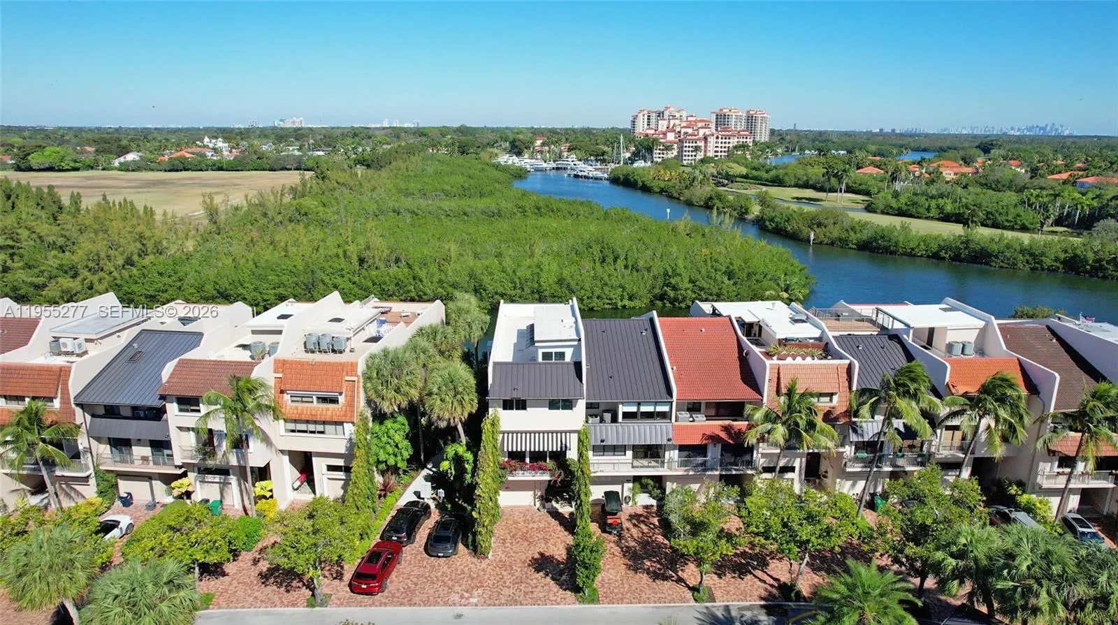 6114 Paradise Point Dr, Palmetto Bay FL 33157