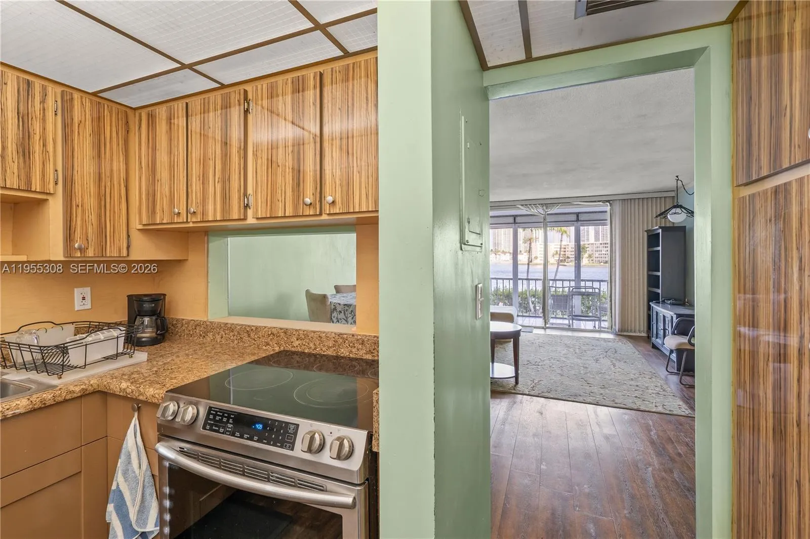 2861 Leonard Dr # F208, Aventura FL 33160