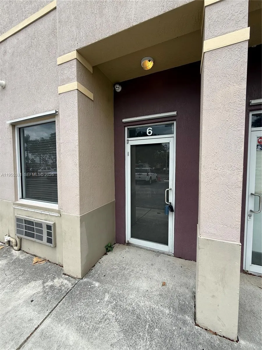 15075 SW 137th St # 6, Miami FL 33196