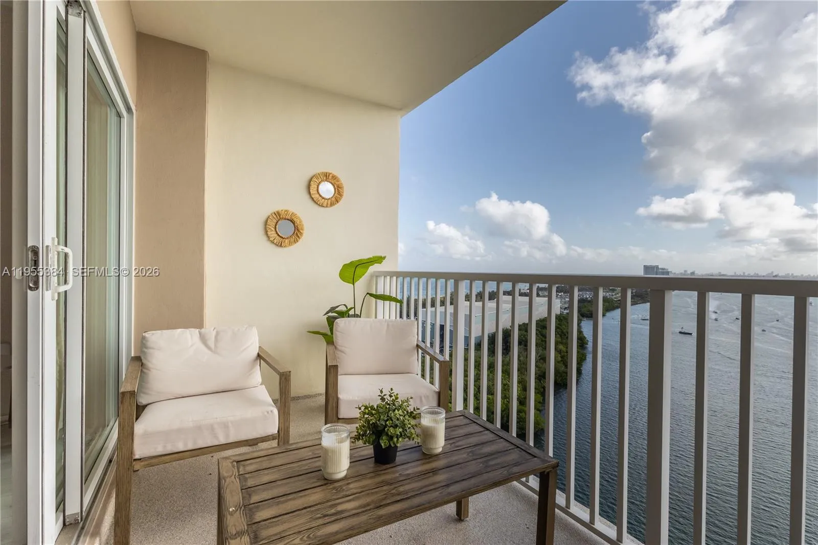 300 Bayview Dr # 2114, Sunny Isles Beach FL 33160