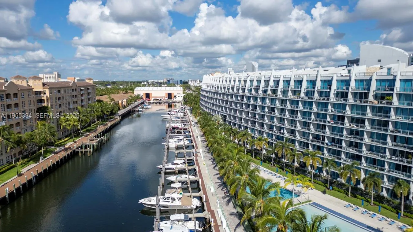 2 bedroom 3 bath for sale at 2950 NE 188th St # 315, Aventura FL 33180