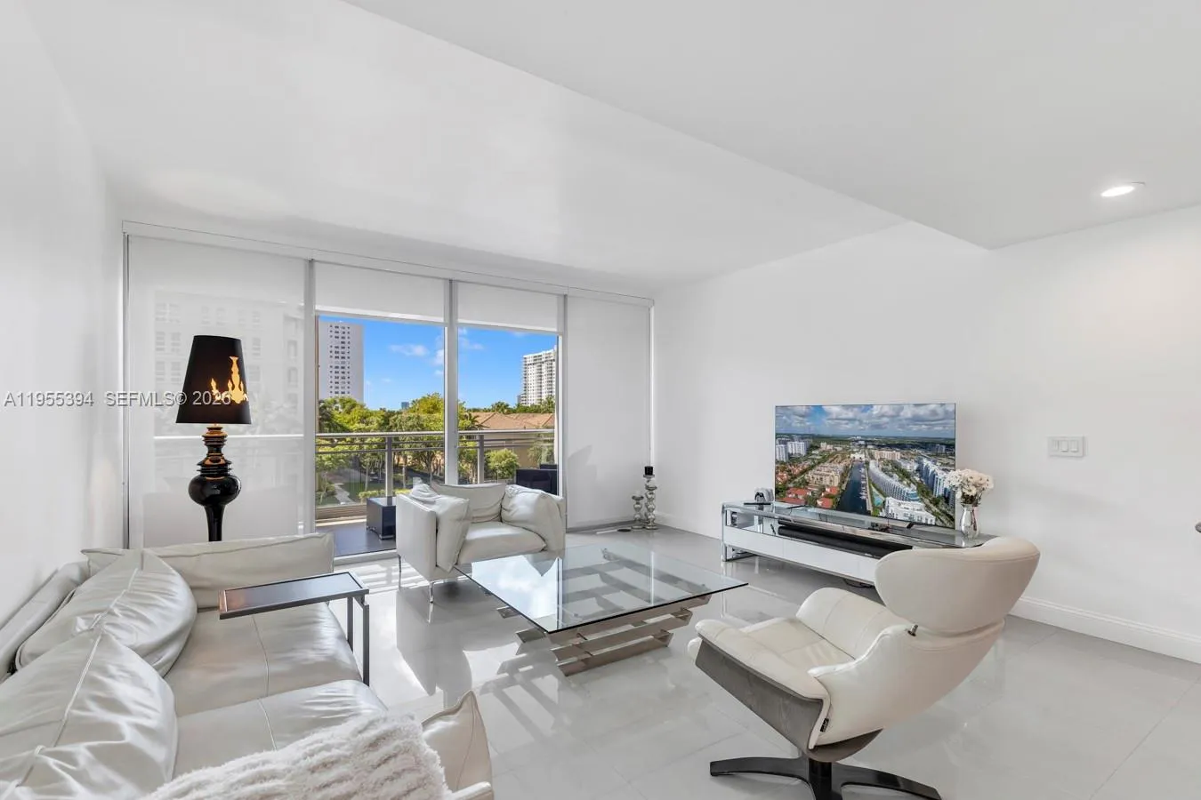 2950 NE 188th St # 315, Aventura FL 33180