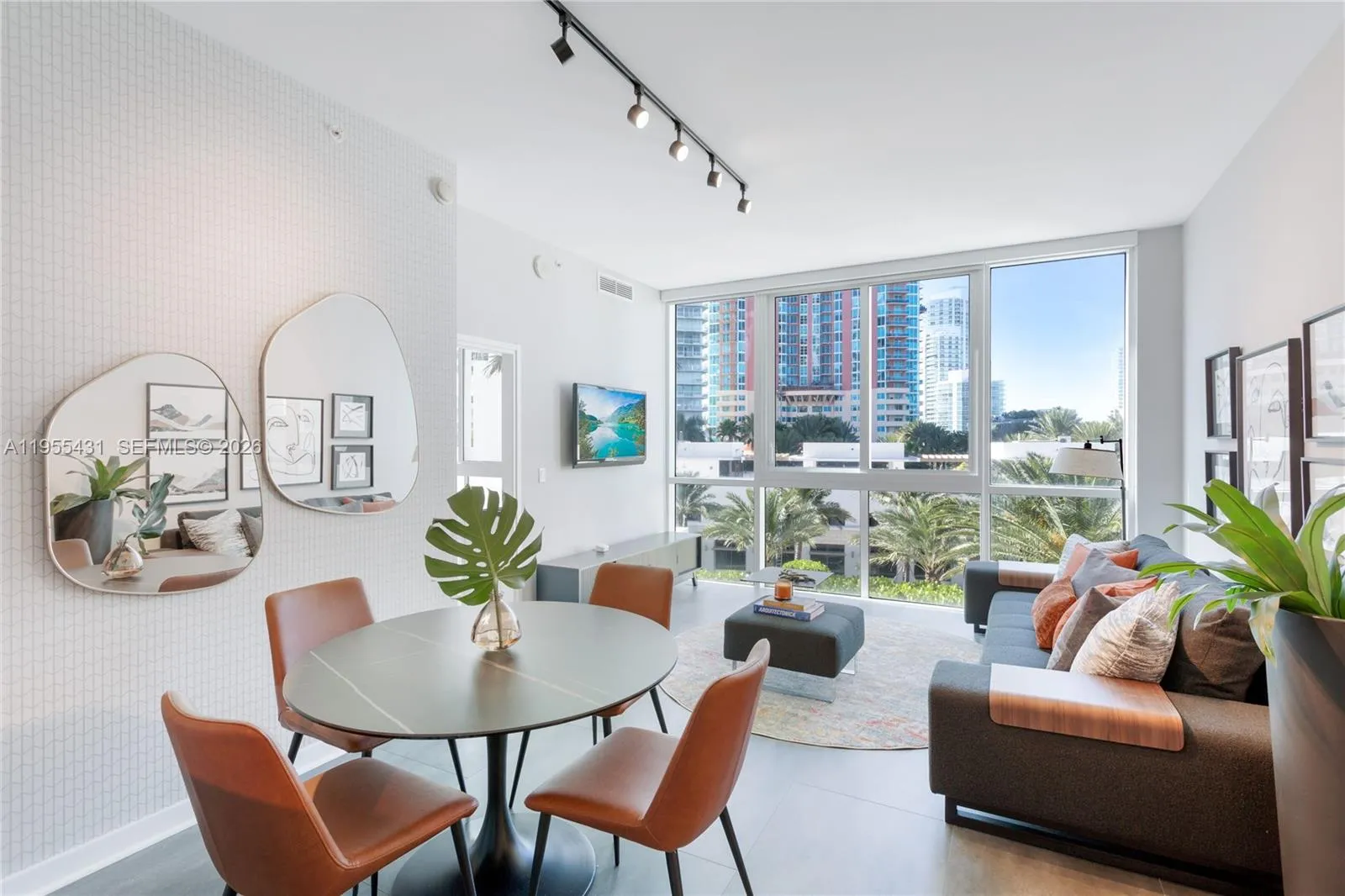 50 S Pointe Dr # 609, Miami Beach FL 33139