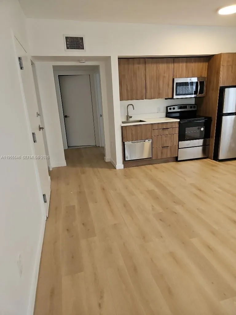 557 Michigan Ave, Miami Beach FL 33139