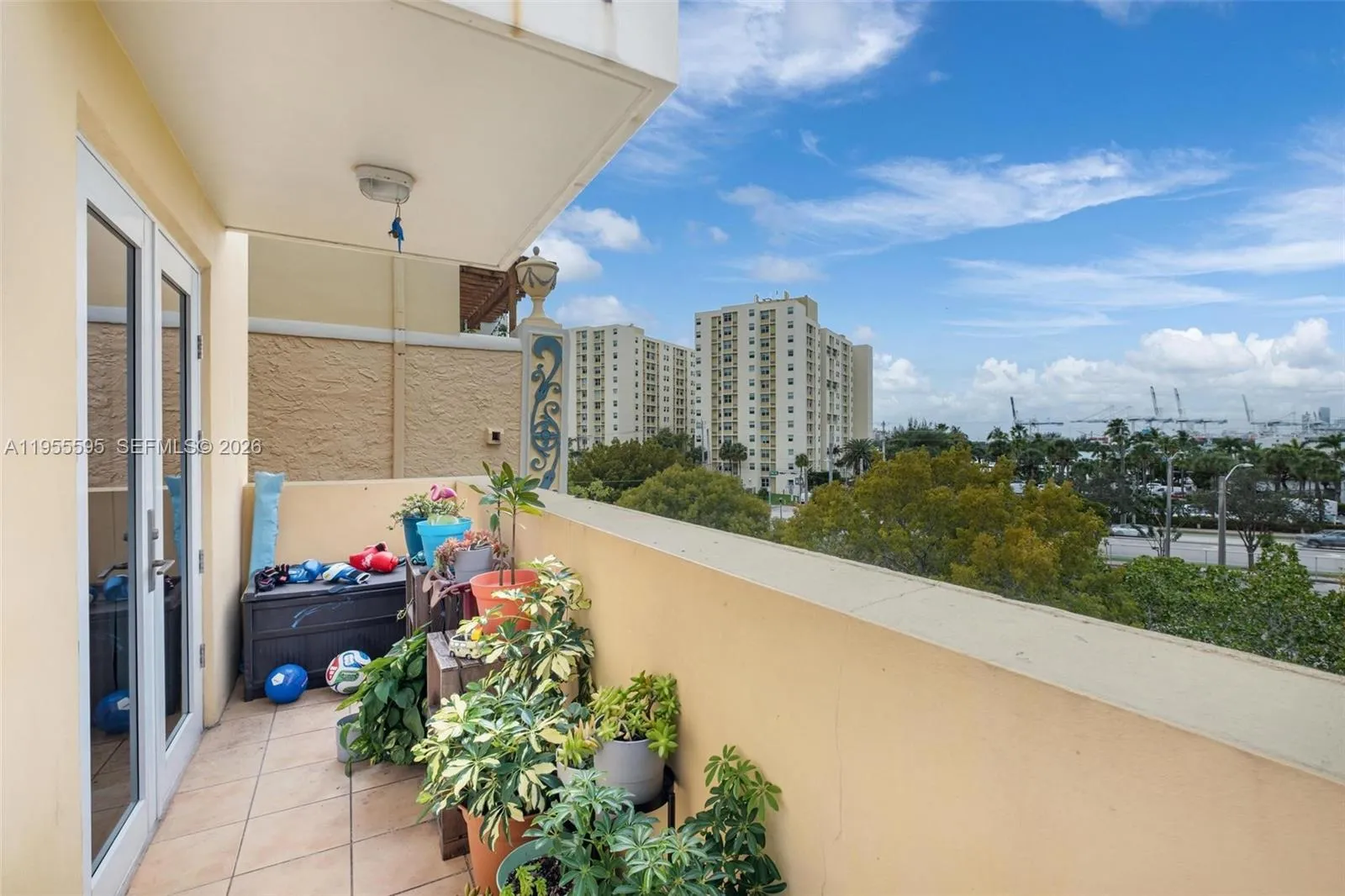 2 bedroom 2 bath for sale at 227 Michigan Ave # 405, Miami Beach FL 33139
